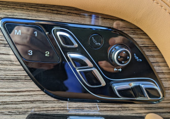 Подержанный автомобиль Land Rover Range Rover 2019 года (9 фото)