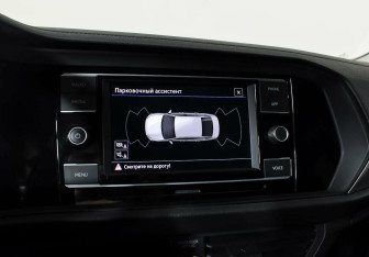 Подержанный автомобиль Volkswagen Jetta Sedan 2020 года (15 фото)