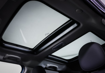Подержанный автомобиль MINI Hatch 2021 года (18 фото)