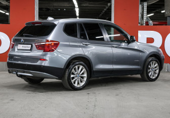 Подержанный автомобиль BMW X3 2012 года (5 фото)
