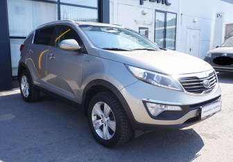 Подержанный автомобиль Kia Sportage 2012 года (3 фото)