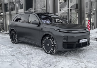 Подержанный автомобиль LiXiang L7 2024 года (3 фото)