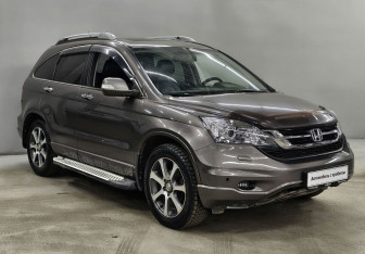 Подержанный автомобиль Honda CR-V 2012 года (3 фото)