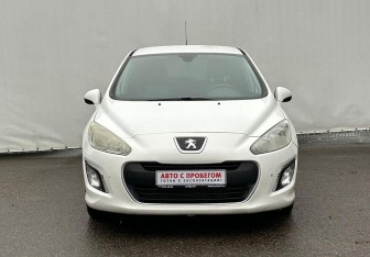 Подержанный автомобиль Peugeot 308 Hatchback 2011 года (2 фото)