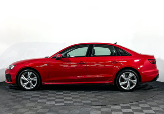 Подержанный автомобиль Audi A4 Sedan 2020 года (8 фото)