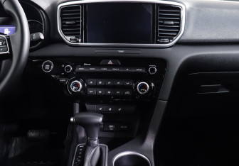 Подержанный автомобиль Kia Sportage 2021 года (13 фото)