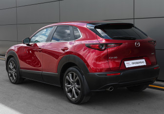 Подержанный автомобиль Mazda CX-30 2021 года (7 фото)