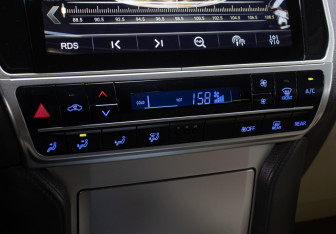 Подержанный автомобиль Toyota Land Cruiser Prado 2021 года (18 фото)