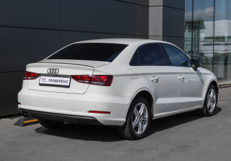 Подержанный автомобиль Audi A3 Sedan 2014 года (5 фото)