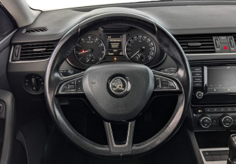 Подержанный автомобиль Skoda Octavia Liftback 2016 года (22 фото)