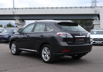 Подержанный автомобиль Lexus RX 2010 года (7 фото)
