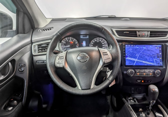Подержанный автомобиль Nissan Qashqai 2014 года (21 фото)