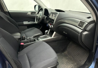 Подержанный автомобиль Subaru Forester Suv 2011 года (13 фото)