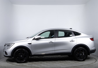 Подержанный автомобиль Renault Arkana 2021 года (8 фото)