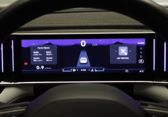 Подержанный автомобиль Geely Atlas 2024 года (13 фото)