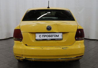 Подержанный автомобиль Volkswagen Polo Sedan 2017 года (5 фото)