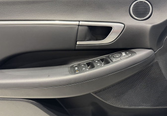Подержанный автомобиль Hyundai Sonata 2020 года (18 фото)