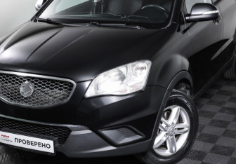 Подержанный автомобиль SsangYong Actyon 2011 года (23 фото)