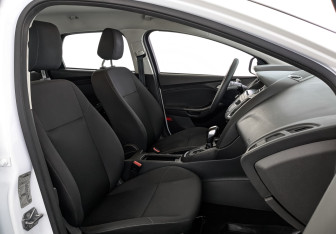 Подержанный автомобиль Ford Focus Wagon 2017 года (24 фото)