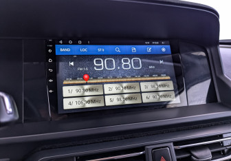 Подержанный автомобиль Evolute i-PRO 2022 года (25 фото)