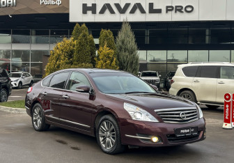 Подержанный автомобиль Nissan Teana 2011 года (3 фото)