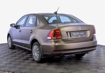 Подержанный автомобиль Volkswagen Polo Sedan 2017 года (7 фото)