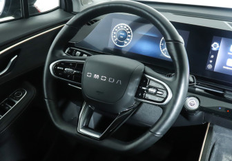 Подержанный автомобиль Omoda C5 2023 года (16 фото)