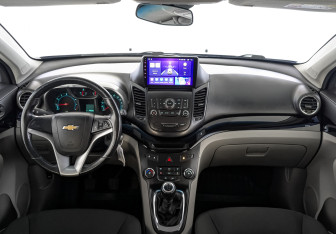 Подержанный автомобиль Chevrolet Orlando 2014 года (14 фото)