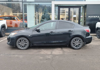 Подержанный автомобиль Mazda 3 Sedan 2012 года (8 фото)