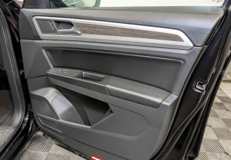 Подержанный автомобиль Volkswagen Teramont 2018 года (24 фото)