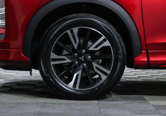 Подержанный автомобиль Mitsubishi Eclipse Cross 2021 года (5 фото)