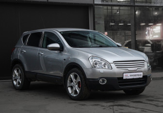 Подержанный автомобиль Nissan Qashqai 2009 года (3 фото)