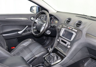 Подержанный автомобиль Ford Mondeo Sedan 2007 года (9 фото)