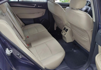 Подержанный автомобиль Subaru Legacy Sedan 2018 года (16 фото)