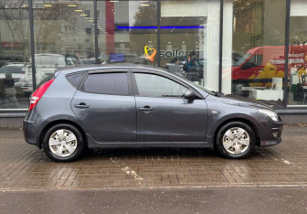 Подержанный автомобиль Hyundai i30 Wagon 2010 года (4 фото)