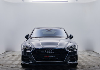 Подержанный автомобиль Audi A7 2020 года (8 фото)