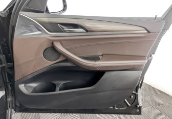 Подержанный автомобиль BMW X3 2019 года (26 фото)