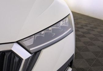 Подержанный автомобиль Skoda Octavia Liftback 2022 года (11 фото)