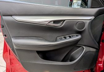 Подержанный автомобиль Infiniti QX50 2021 года (19 фото)