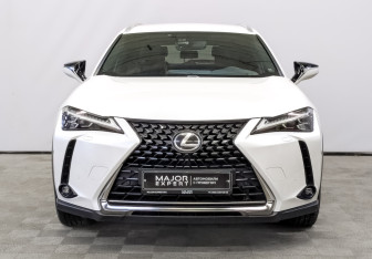 Подержанный автомобиль Lexus UX 2018 года (2 фото)