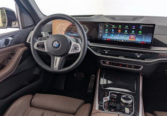 Подержанный автомобиль BMW X5 2025 года (24 фото)