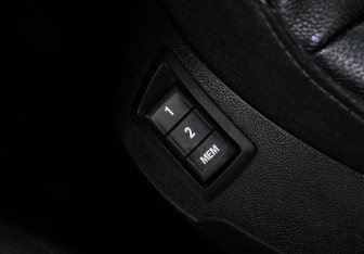 Подержанный автомобиль Opel Insignia Sedan 2014 года (15 фото)