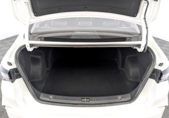 Подержанный автомобиль BAIC U5 Plus 2024 года (10 фото)