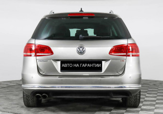 Подержанный автомобиль Volkswagen Passat Wagon 2012 года (4 фото)