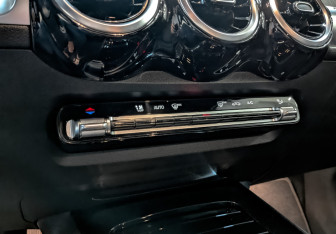 Подержанный автомобиль Mercedes-Benz GLB 2021 года (28 фото)