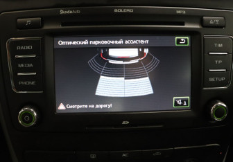 Подержанный автомобиль Skoda Yeti 2012 года (19 фото)