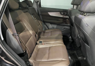 Подержанный автомобиль Chery Tiggo 8 Pro 2022 года (10 фото)