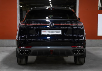 Подержанный автомобиль Changan UNI-K 2023 года (6 фото)