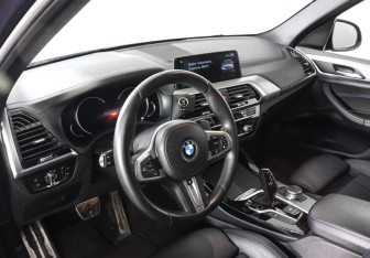 Подержанный автомобиль BMW X3 2018 года (12 фото)
