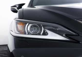 Подержанный автомобиль Lexus ES 2020 года (24 фото)